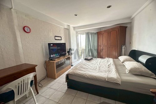 Affordable Seaside Condo: Jomtien Beach Living in Thailand