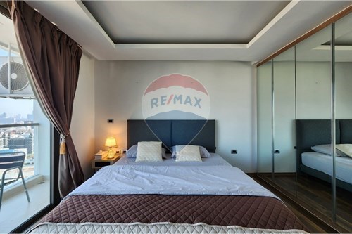 Own a Modern Condo in Pattaya's Heart photo
