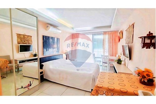 Urban Oasis in Jomtien: Condo Living at Laguna