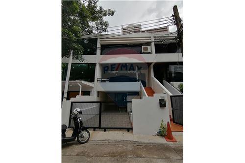 For Rent/Lease-Townhouse-Sukhumvit  - Soi 49  -  Watthana, Bangkok, Central-920071001-14546