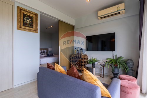 Luxury Beachfront Condo in Na jomtien Pattaya for Sale photo