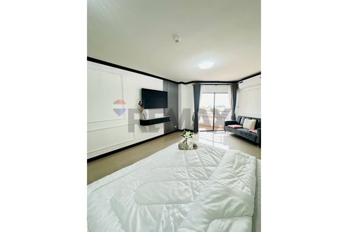 Stunning Sea-View Condo in Pratumnak, Thailand — photo 2