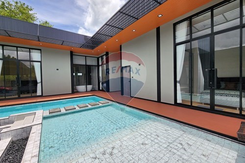 Pool Villa Sattahip photo