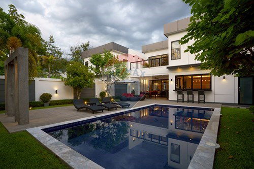 For Sale-Two Level House-San Phak Wan  -  Hang Dong, Chiang Mai-920211008-63