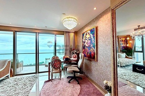 40th Floor Luxury 2BR/2BA w/ Balcony Jacuzzi