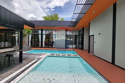 Pool Villa Sattahip photo