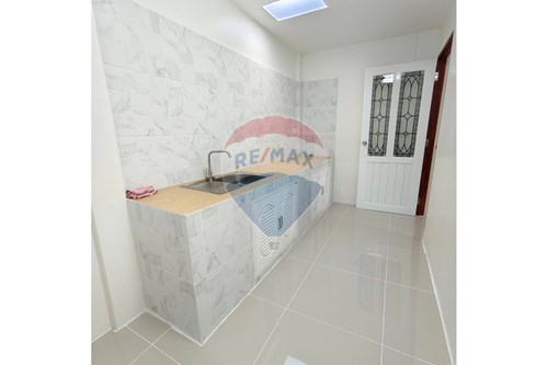 Home in Park Roongrueng - Pet-Friendly! photo