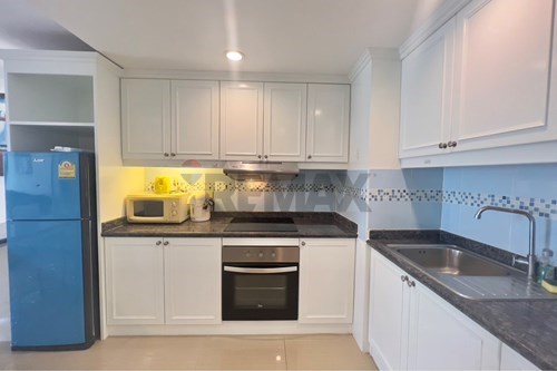 Beachfront 1BR Condo with Stunning Sea Views! photo