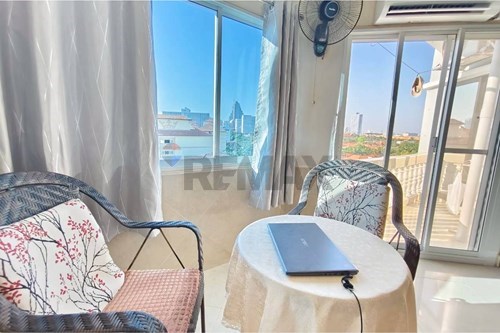 Spacious Jomtien Retreat: 3-Min Walk to Beach️ photo