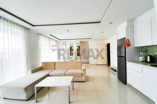 Urban Oasis: Luxury Living in Thailand Condo