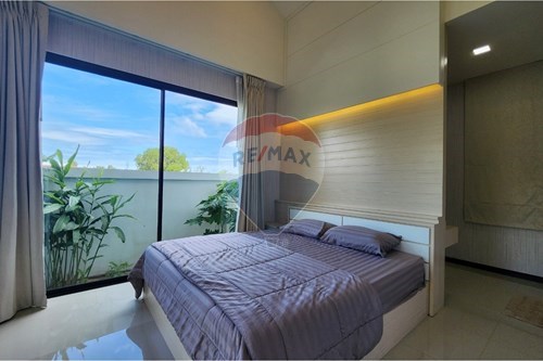 Pool Villa: Great Value Prime Location! photo