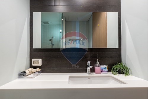 Luxury Beachfront Condo in Na jomtien Pattaya for Sale photo