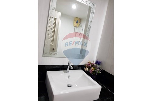 Rare Modern Studio at Rimhard Condo Jomtien - FQ! photo