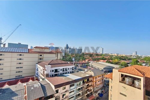 Spacious Jomtien Retreat: 3-Min Walk to Beach️ photo