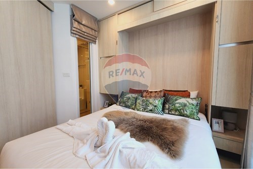 Luxurious 1-Bedroom Condo in Pattaya's Heart photo