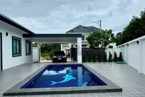 Own a Luxurious Oasis in Pattaya's Paradise