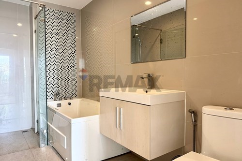 Price Drop: 1-BR Condo with Sea Views, Si Racha