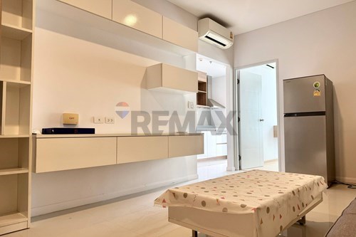 Price Drop: 1-BR Condo with Sea Views, Si Racha