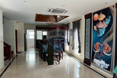 Luxury Pattaya Villa: Modern Elegance Awaits You! photo