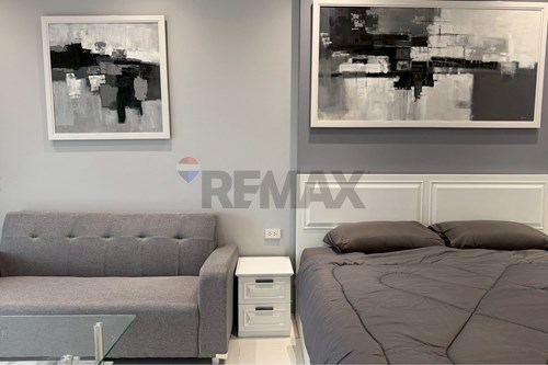Serene 1-Bed Condo in Jomtien: Your Oasis Awaits