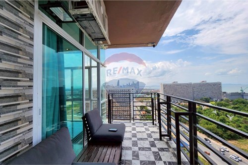 Pet friendly, Stunning Sea View Condo.