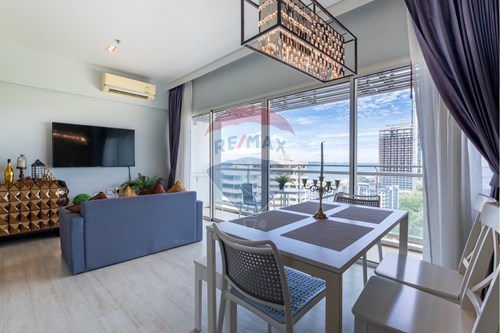 Luxury Beachfront Condo in Na jomtien Pattaya for Sale