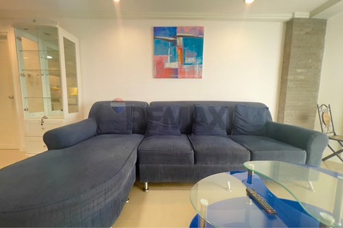 Beachfront 1BR Condo with Stunning Sea Views! photo