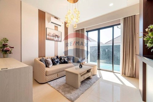 Luxurious New Home in Serene Huai Yai Oasis photo