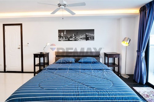 Serene Seaside Condo: 1-Bed Oasis in Jomtien