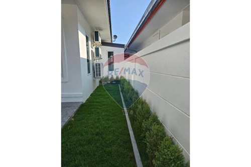 Luxury Villa in Garden Ville 1: Pool & Golf Nearby
