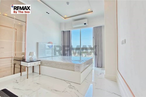 Luxury Sky-High Living: 2-Bed on 20th Floor photo