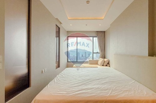Condo with Sea & City Views in Pattaya photo