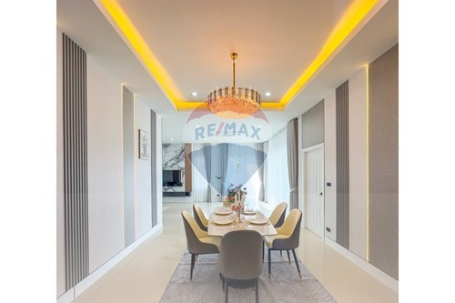Luxury Villa in Garden Ville 1: Pool & Golf Nearby