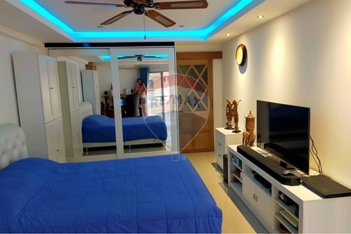 Jomtien Beach Condo by Jomtien Second Road photo