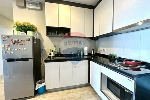 Hot Deal! Sea View 2BR Condo in Central Pattaya photo