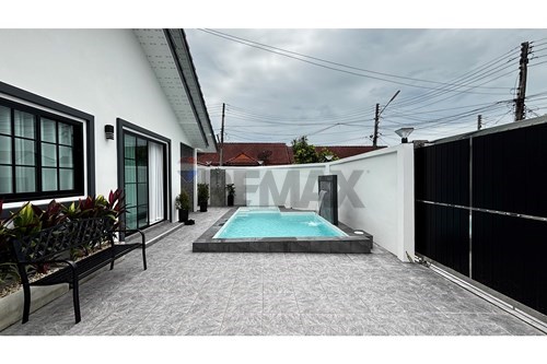 Coastal Luxury: New Villa in Soi Siam Country Club, Pattaya