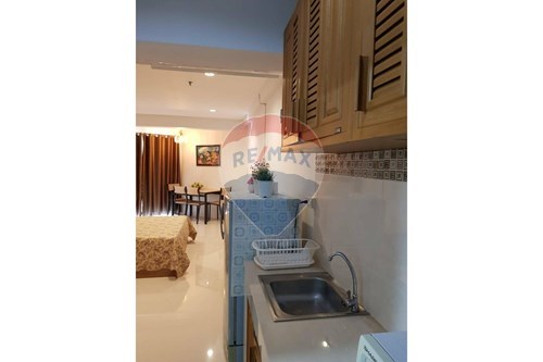 Rare Modern Studio at Rimhard Condo Jomtien - FQ! photo