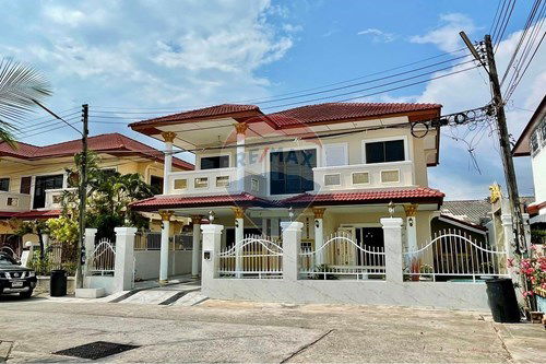 For Sale-Two Level House-Eakmongkol Village 3  -  Pattaya City, Chonburi-Pattaya-920471017-299