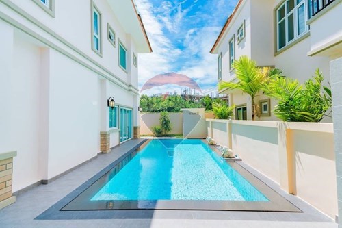 Luxury Living in Pattaya: Dusit Garden 6 Home photo
