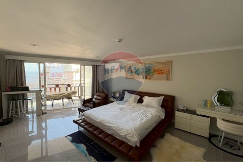 Luxurious 3BR Condo in Royal Hill Pattaya photo