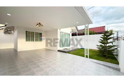 Charming 3BR Home in Vibrant Chonburi-Pattaya