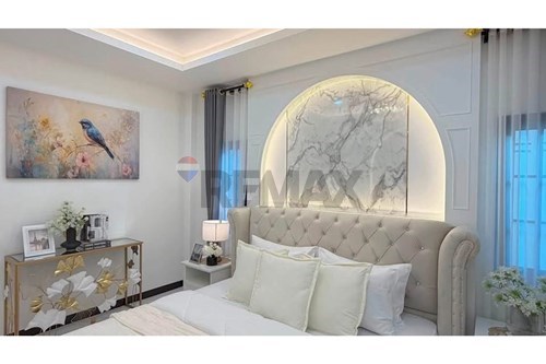 Luxury 3-Bed Dream Home in Soi Kao Talo, Bang Lamung