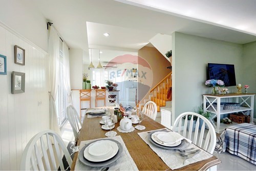 Stylish Townhouse: Urban Oasis in Pattaya photo