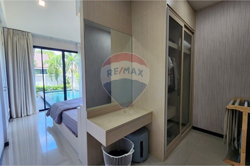 Pool Villa: Great Value Prime Location! photo
