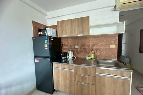 Affordable Seaside Condo: Jomtien Beach Living in Thailand
