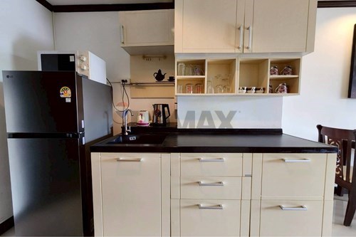 Charming Condo with Pool in Heart of Jomtien photo