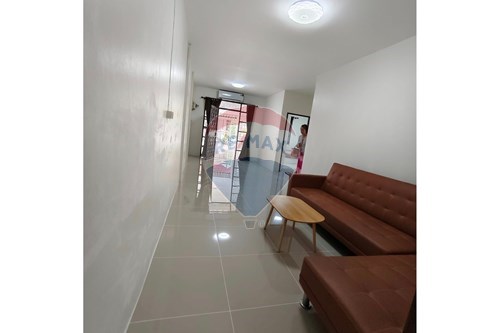 Home in Park Roongrueng - Pet-Friendly! photo