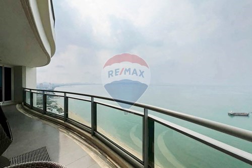 Luxury Condo Pattaya photo