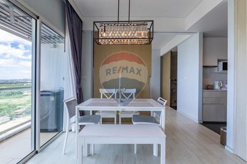 Luxury Beachfront Condo in Na jomtien Pattaya for Sale photo