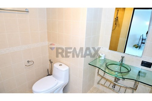 Comfort & Convenience: Park Lane Jomtien Condo